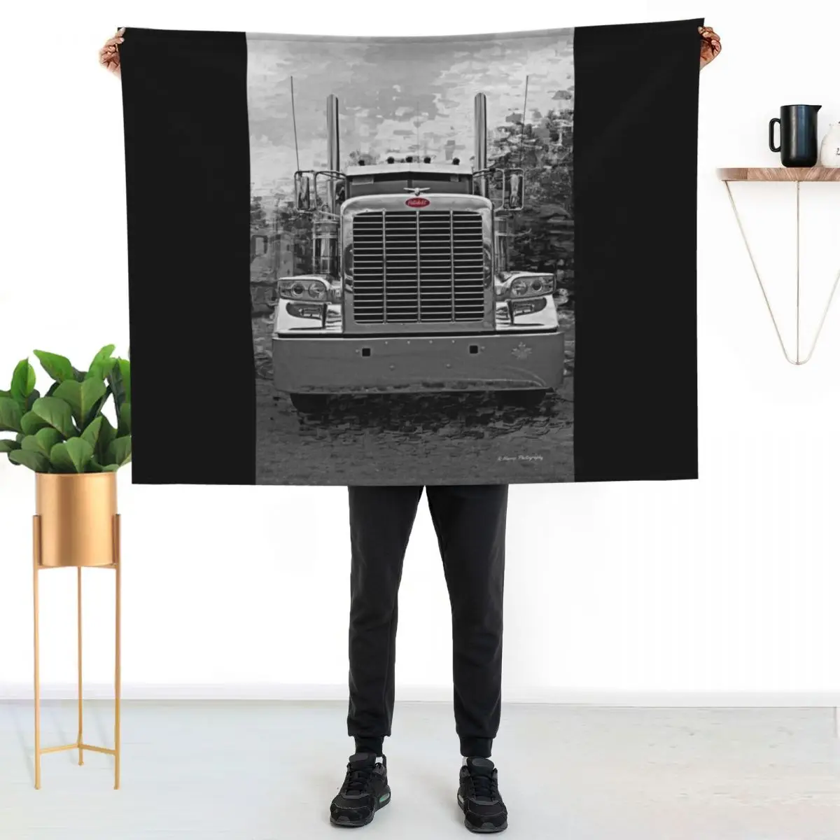 

Peterbilt B&W Front View Throw Blanket Stylish Warm Blanket for Living Room Bedroom