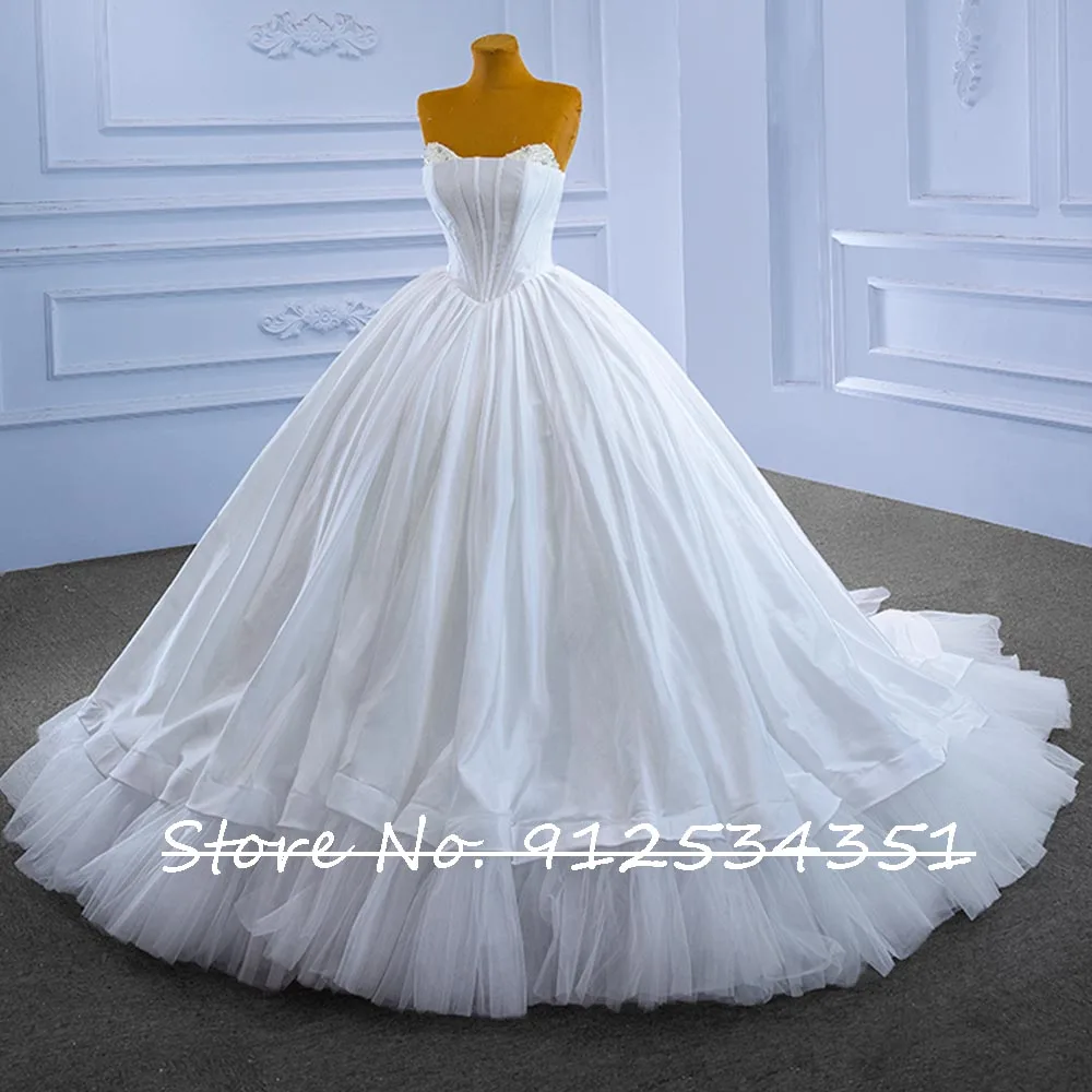 Abiti da sposa personalizzati con abito da ballo in raso di nuovo arrivo con spalle scoperte Abiti da sposa di lusso Perle Splendido abito Mariage