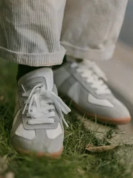 Maden-Zapatos Deportivos informales para hombre y mujer, zapatillas de deporte de cuero para senderismo, calzado atlético con plataforma, Unisex, color blanco