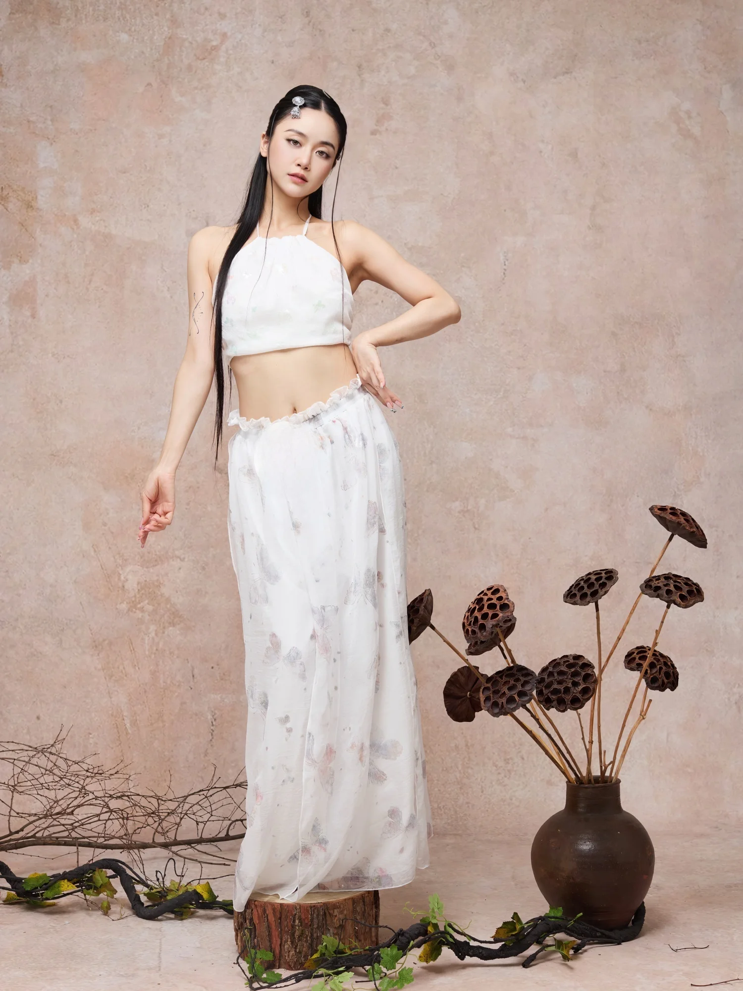 

Юбка-брюки в национальном стиле с золотой вышивкой, утягивающие талию, с деревянной отделкой, для джазовых выступлений, этнический сценический костюм