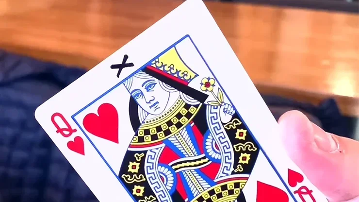BLACK CROSS โดย Mickael Chatelain ลูกเล่นภาพลวงตา Close up Magic Card Magic และ Trick Decks Street Magie Magician X Move