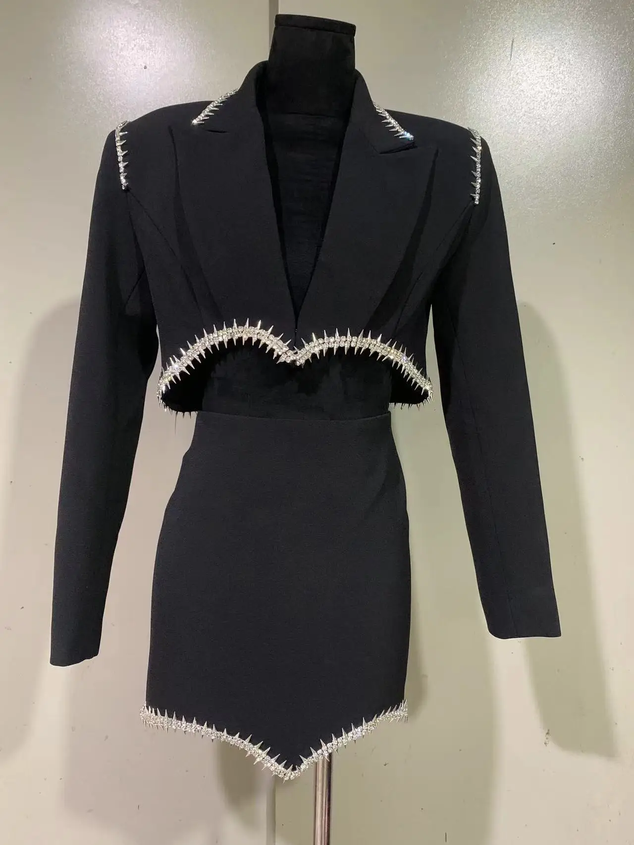 Conjunto ajustado de dos piezas para mujer, chaqueta de manga larga con solapa y diamantes, abrigo y falda ceñida de cintura alta, novedad de otoño, F819