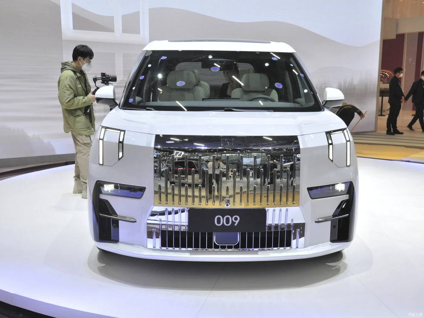 Zeker-Voiture électrique MPV longue portée, véhicule à énergie nouvelle, voitures d'occasion, promotion pour la famille, Chine, 2023, 009 EV