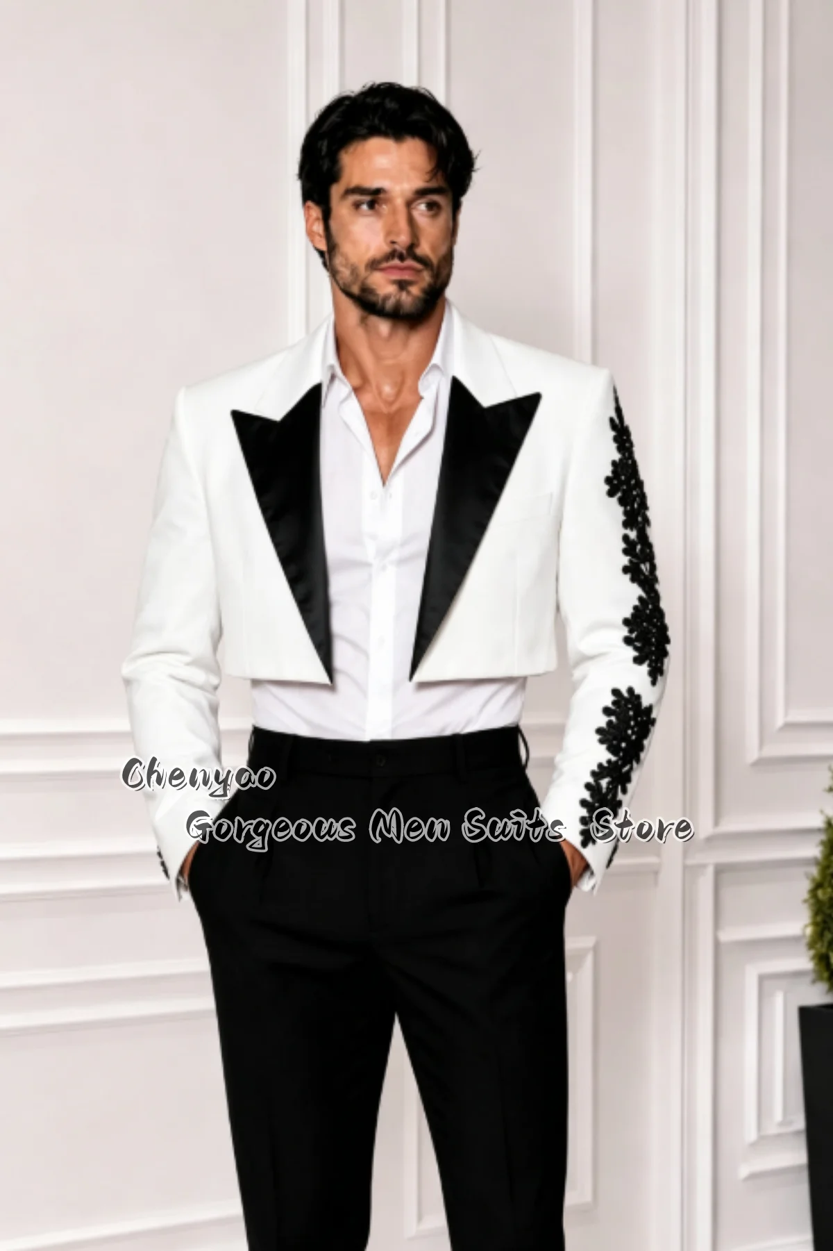 Customized Luxury Men Suits Velvet Tuxedo 3 Pieces Gold Crystal Beaded Embroidery Slim Fit Suit Wedding Groom Prom Stage Party