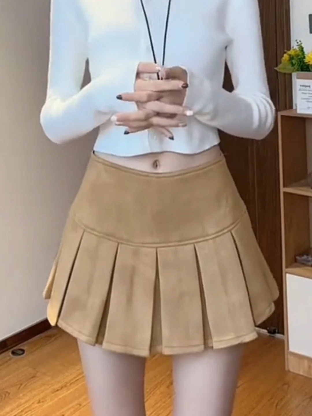

High Waist Suede Skirt Women's Autumn Winter New Style A-Line Anti-Light Slimming Pleated Short Skirt Casual Polyester F...