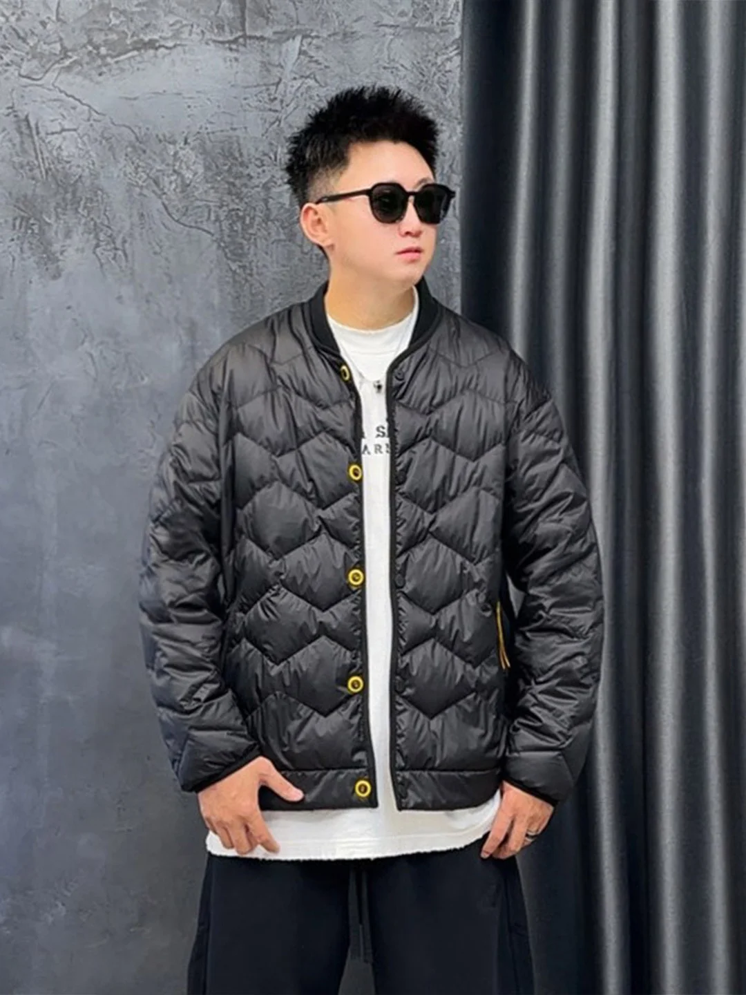 

Мужская стеганая куртка с легким наполнителем, ромбовидным узором, на пуговицах, с воротником-бомбером, приталенная, теплая верхняя одежда