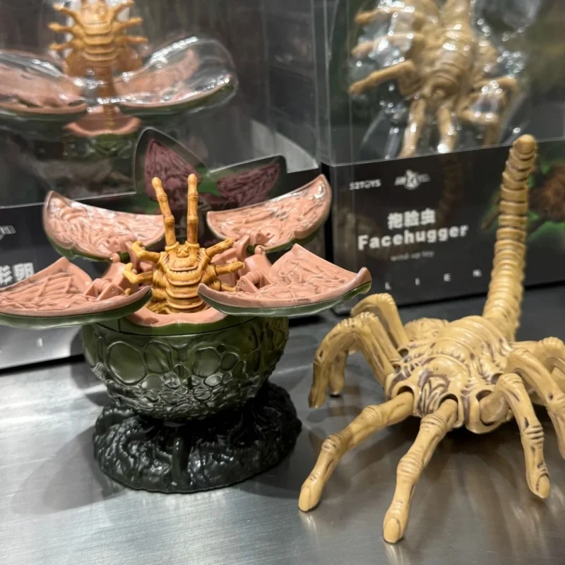 

Игрушка-механизм на пружине Alien Xenomorph/Egg/Facehugger, серия Figlite, модель фигурки инопланетянина, с подвижными суставами, игрушка-сюрприз, подарок на день рождения