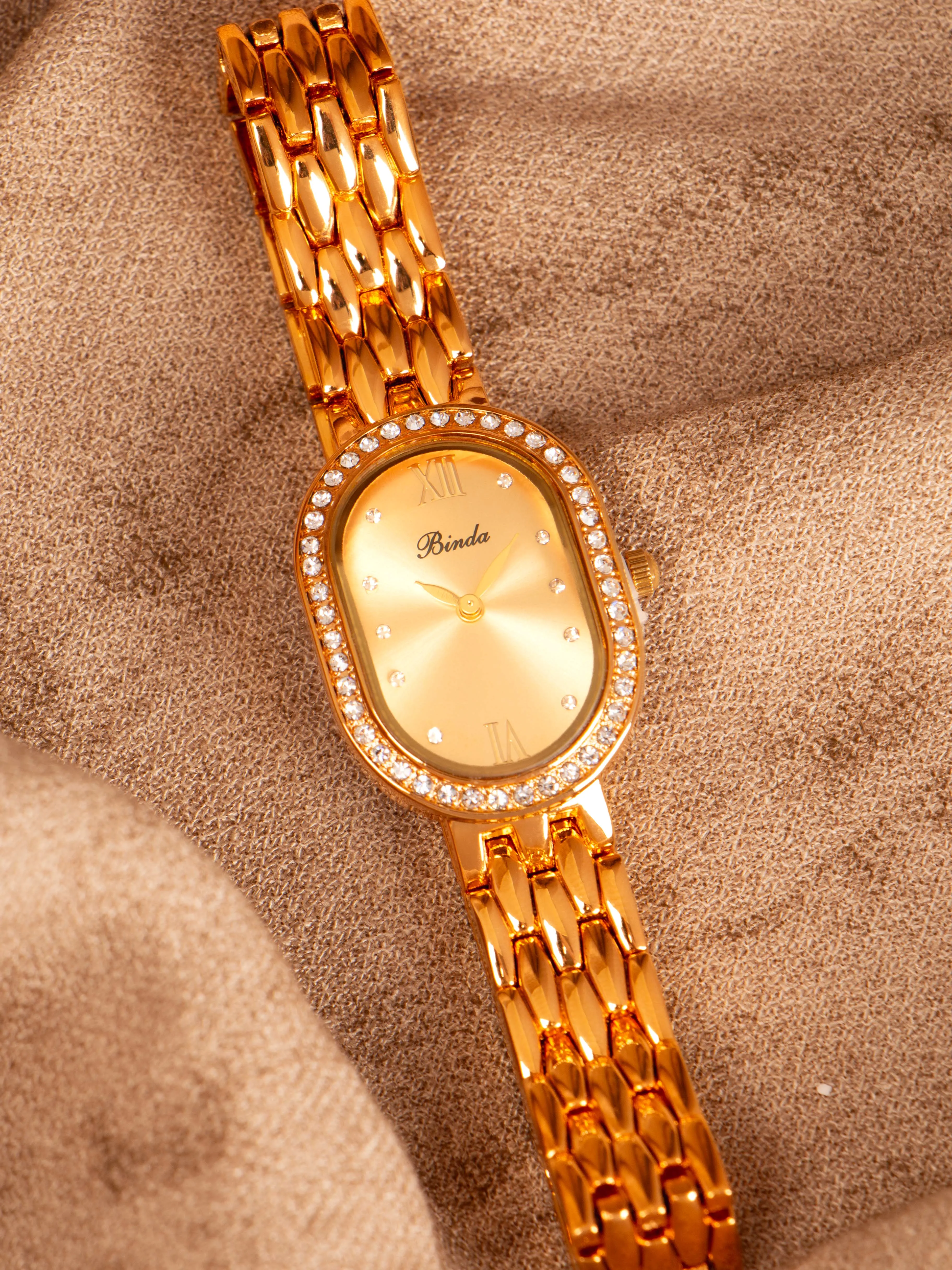 ساعة بيندا كوارتز نسائية بمينا بيضاوي عتيق وحجر الراين مع صندوق هدايا