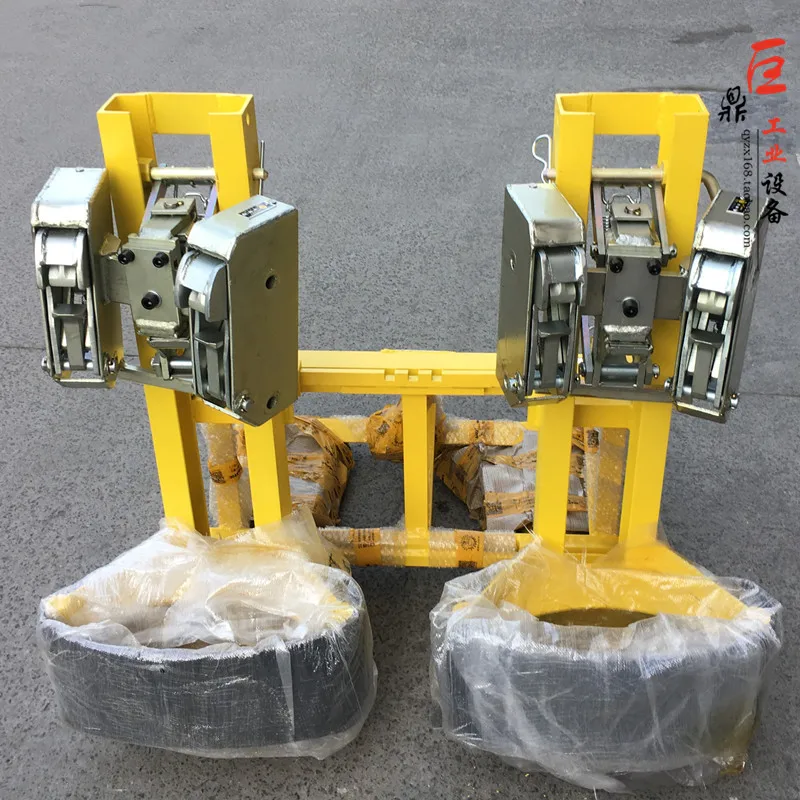 2DCM Forklift Special Oil Drum Clamp 2 Ton Heavy Duty Drum Unloader