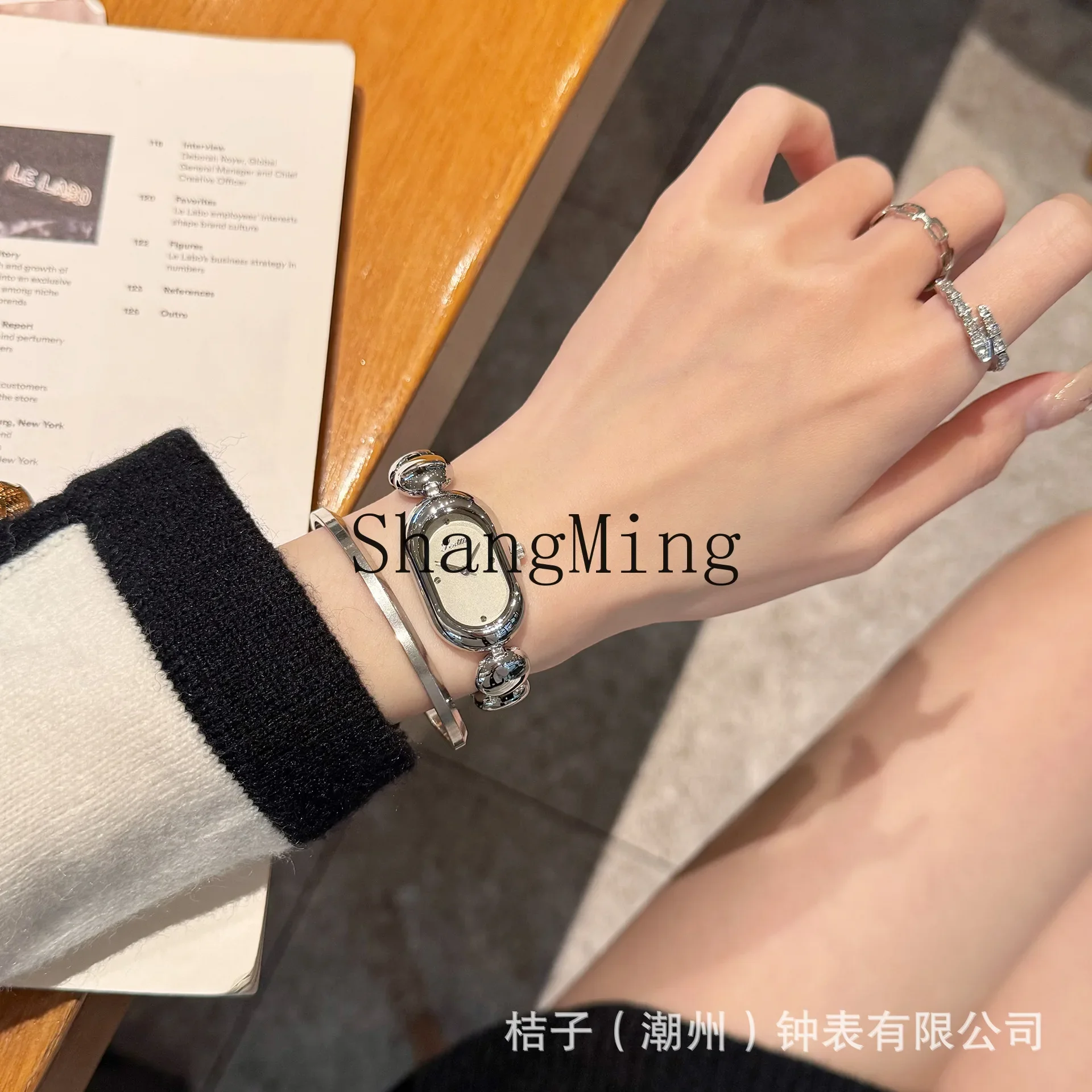 

CL gold watch steel belt oval bracelet women's fashion high-value decorative watch
