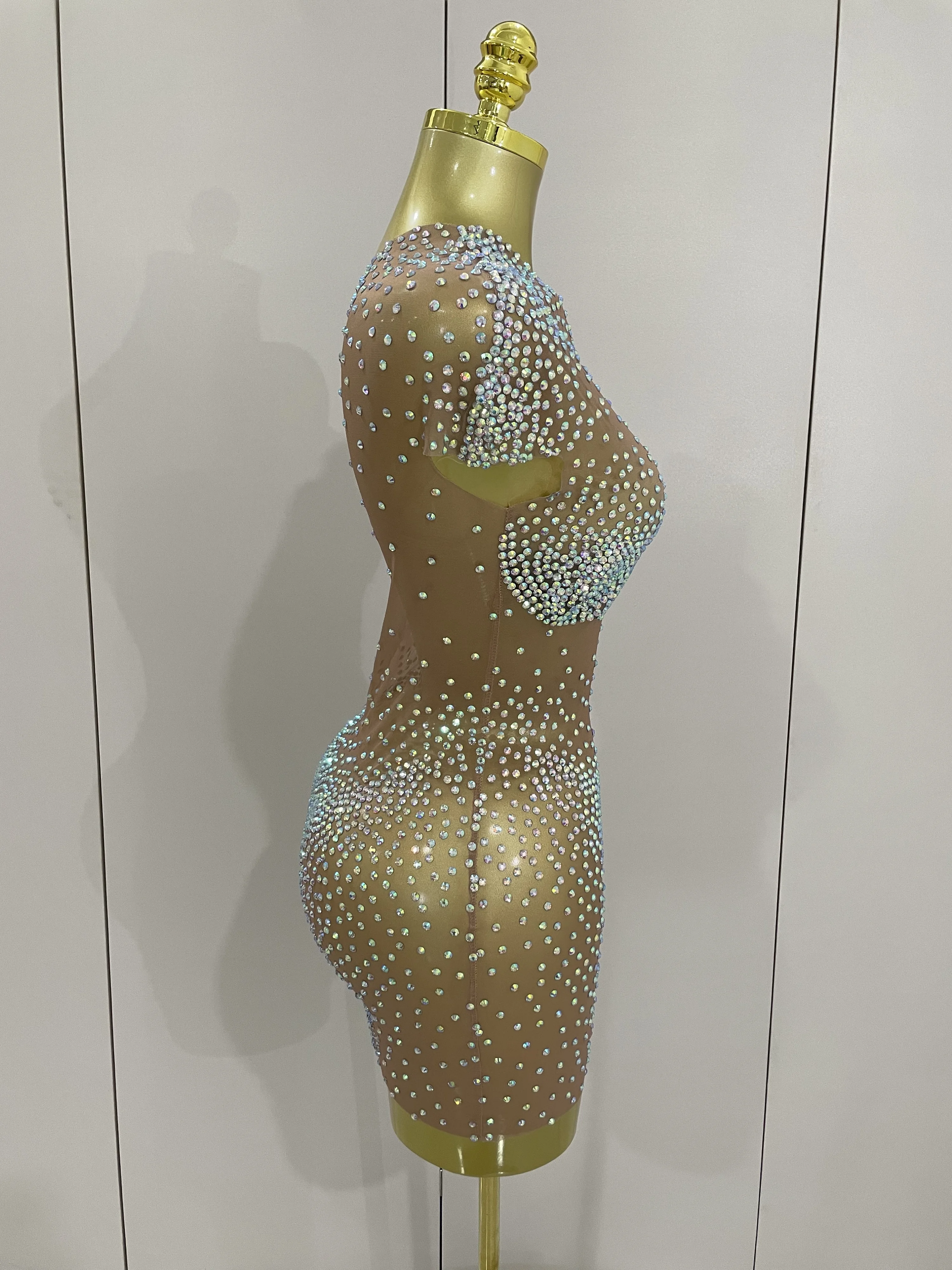 Minivestido Sexy de malla transparente con un hombro y diamantes de imitación brillantes para mujer, disfraz de escenario para fiesta de cumpleaños, club nocturno y bailarina