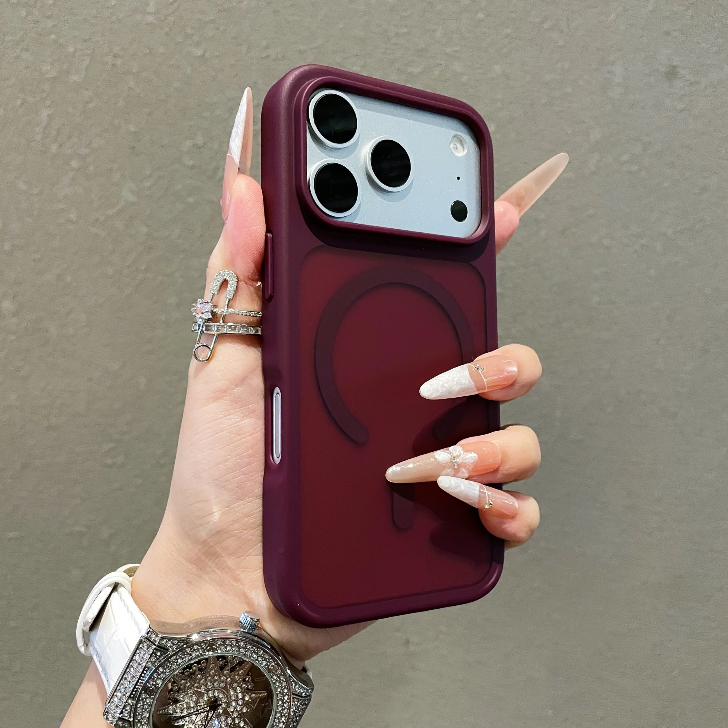 Nouvelle coque de téléphone magnétique translucide givrée pour iPhone 18 17 16 15 14 Plus 13 12 Pro Max, compatible MagSafe, coque antichoc