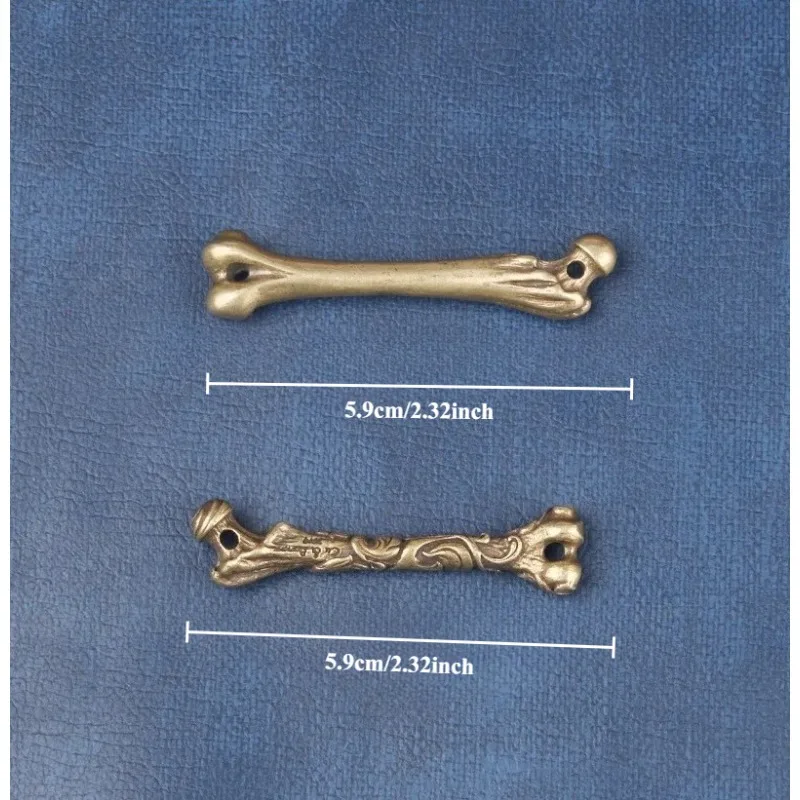Retro Pure Copper Creative Bone Figurine Desktop Decor Ornaments Novelty Brass Gothic Pendant for Keychain DIY Accessory Gift
