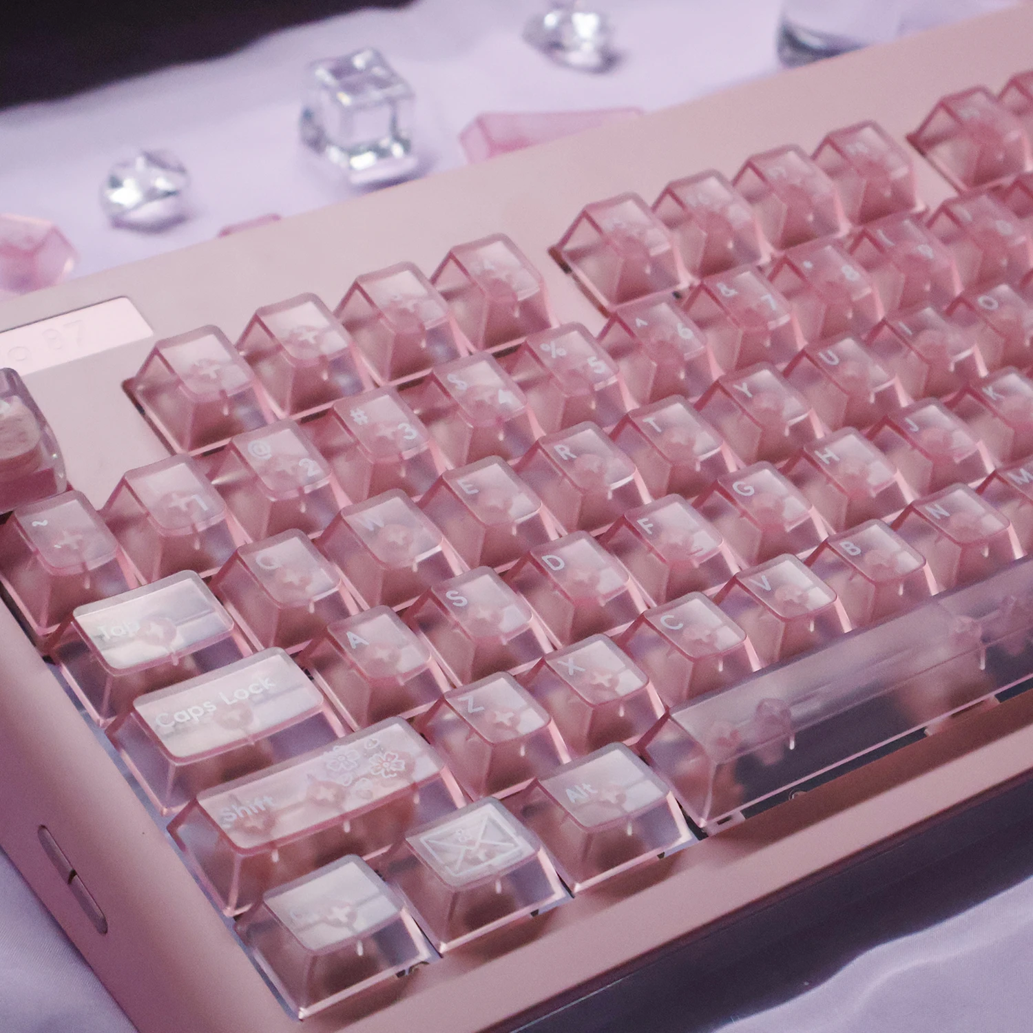 

Pink through keycaps 144 keys Sakura letterhead girl powder ABS fog through material Original factory Highly suitable mechanical