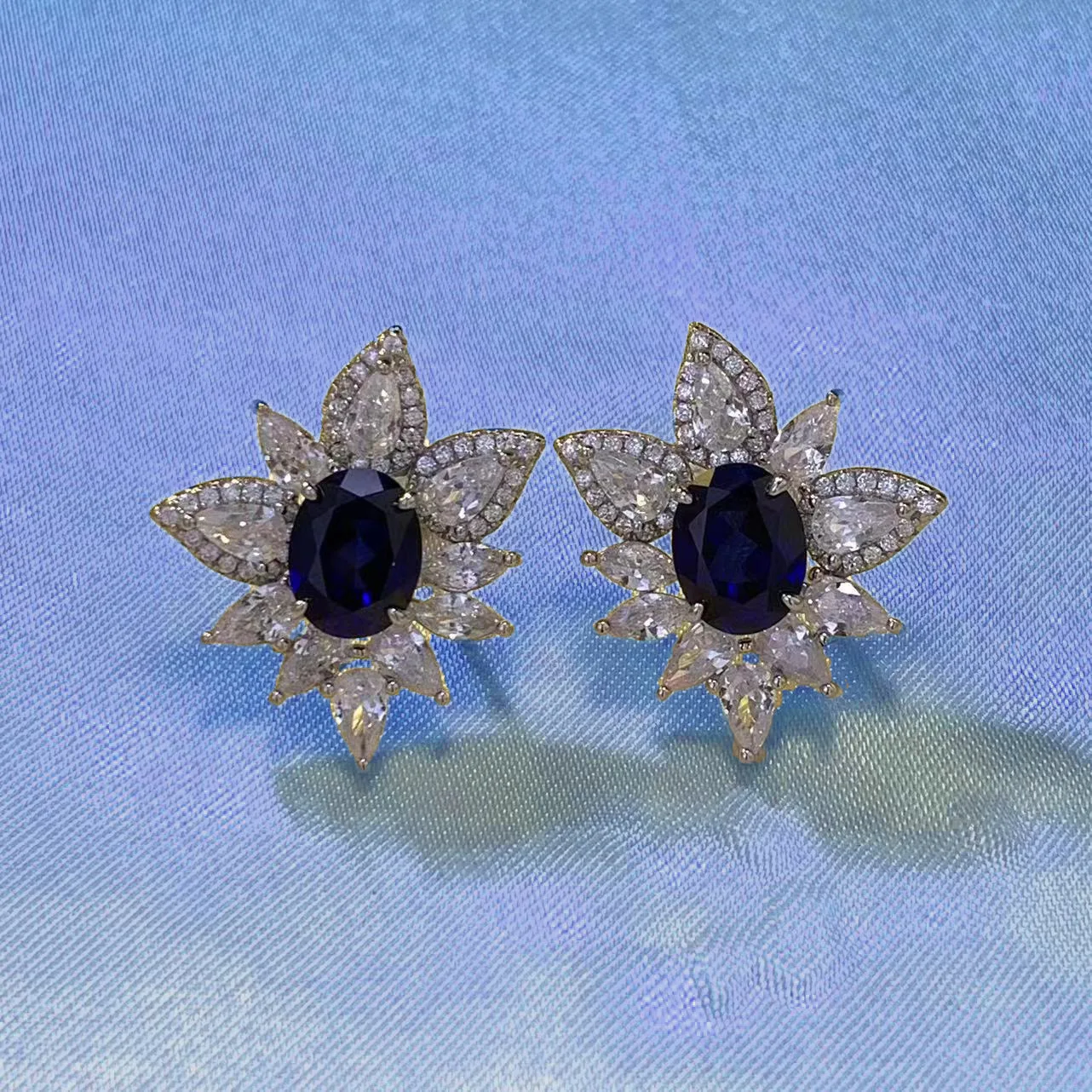 2023 New S925 Silver 2 Carat Blue Corundum Oval Earrings Classic Light Luxury Versatile