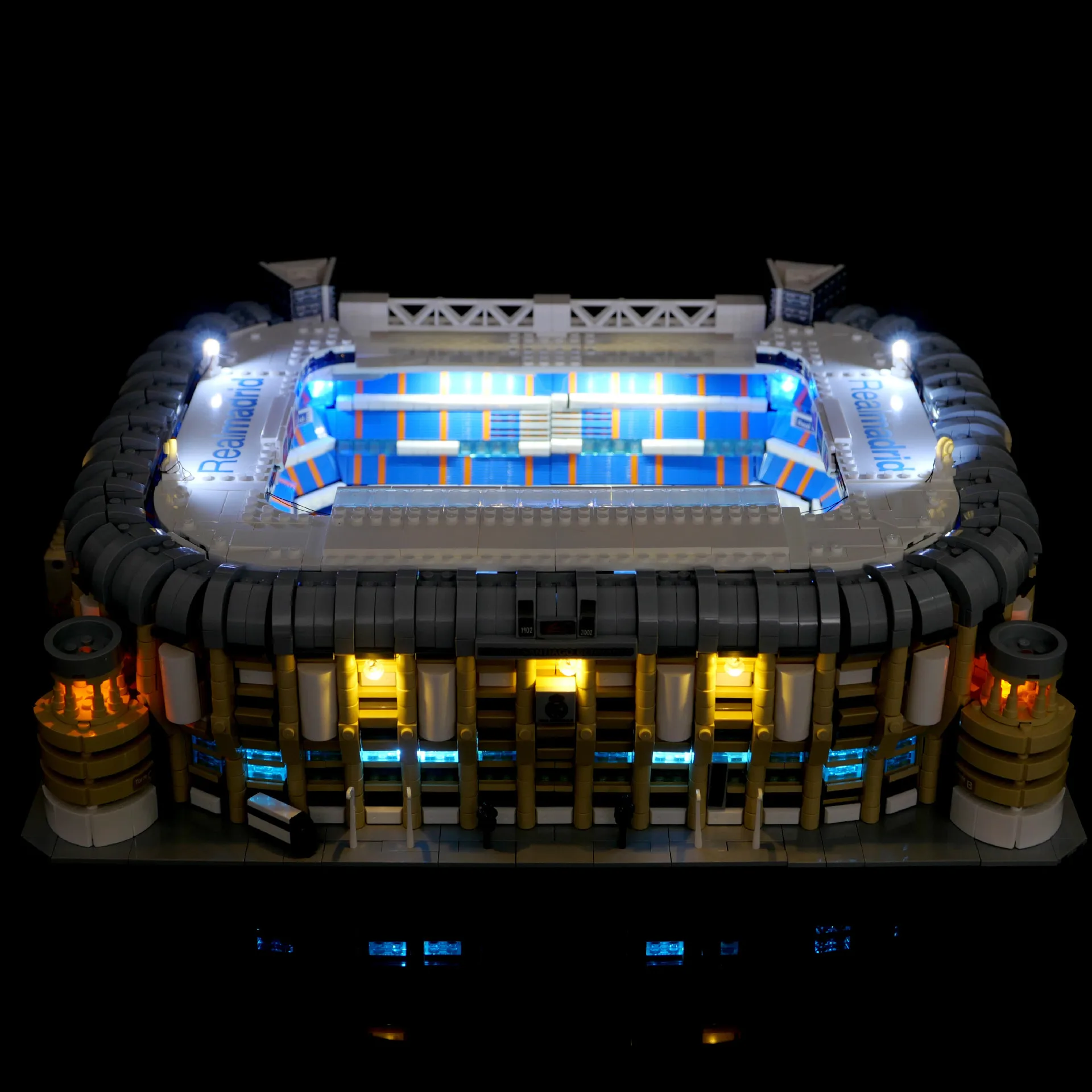 Conjunto de iluminação LED adequado para LEGO Real Madrid Santiago Bernabéu Stadium 10299 Blocos de construção Brinquedos de lâmpada DIY (sem tijolos de modelo)