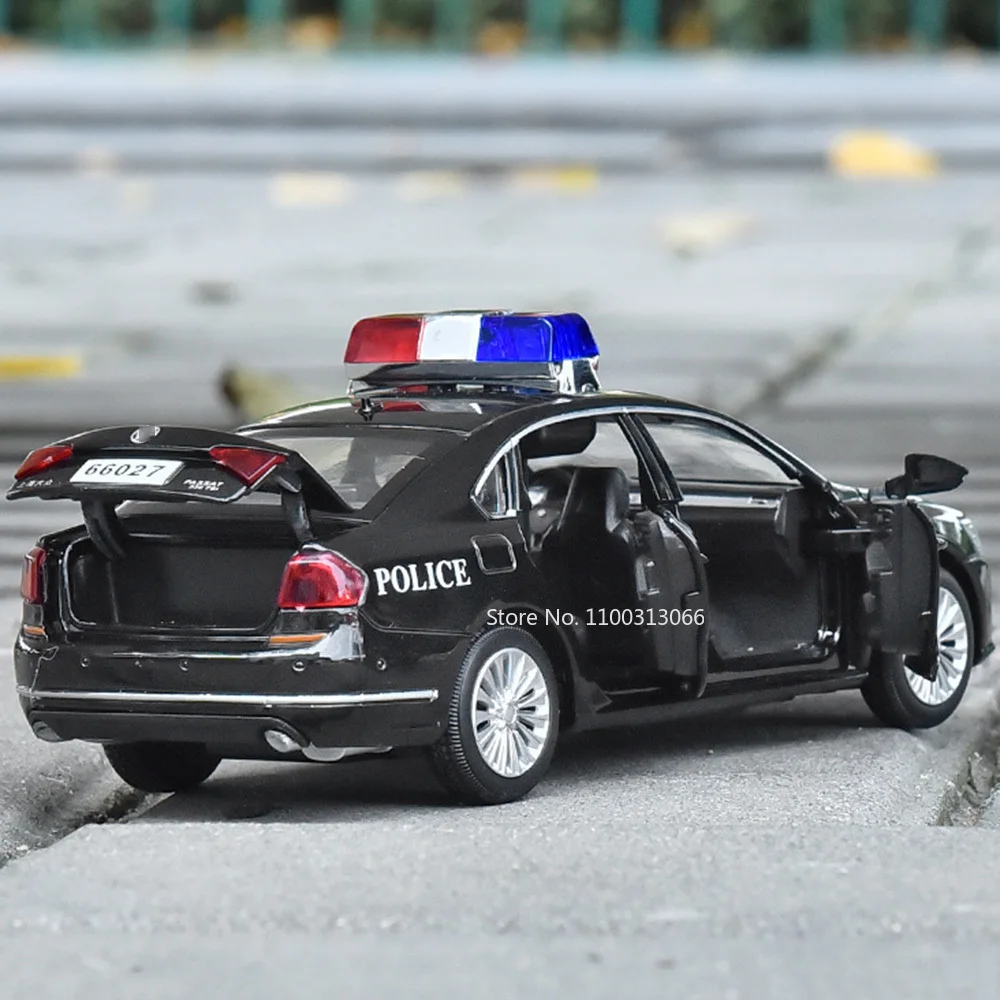 1/32 Scale Passat Police Car Toys Alloy Simulation Vehicle Model with Light and Sound Die Casts Car Toy for Child Birthday Gifts