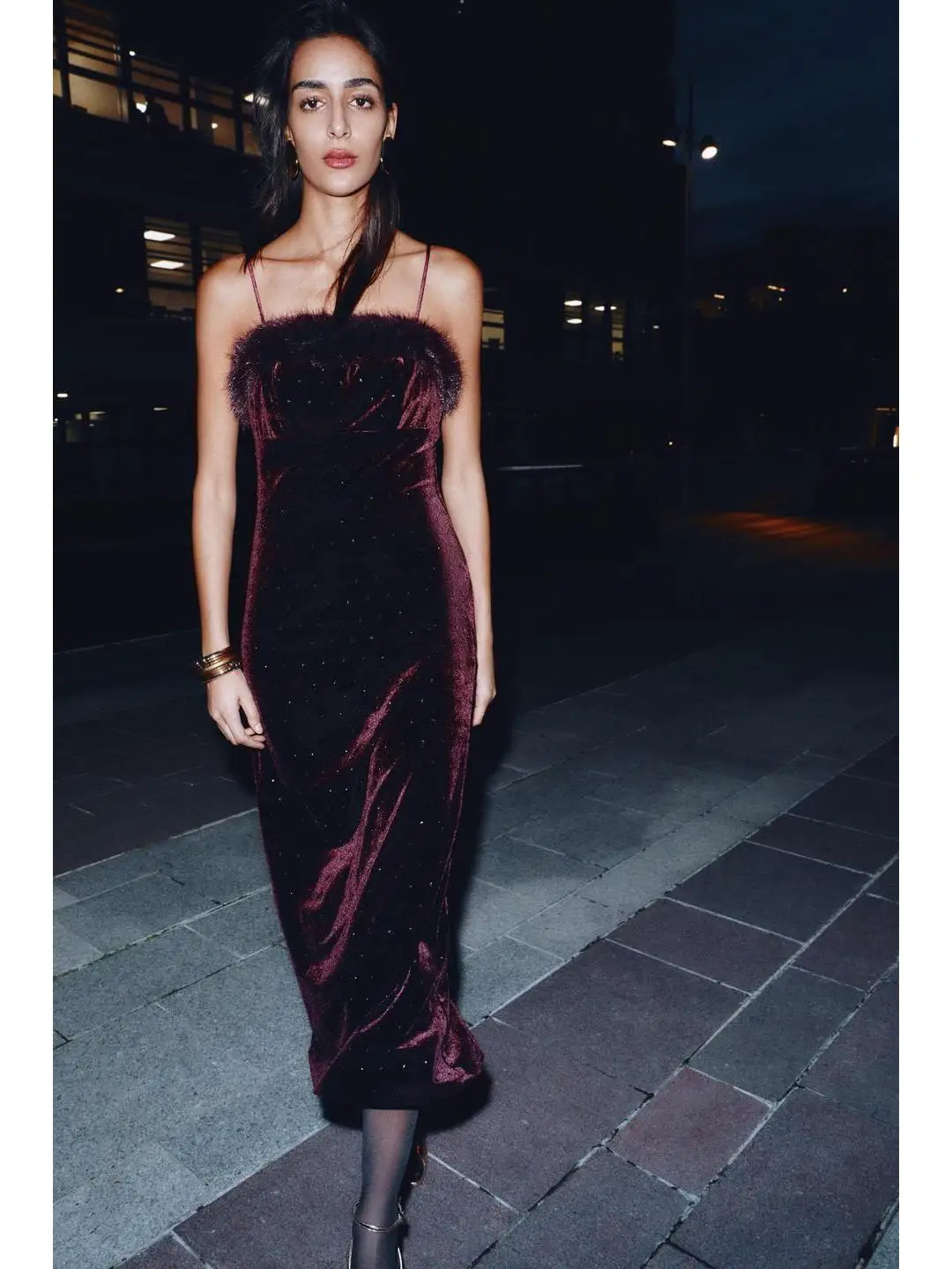 الحلو Ele مطرز تقليم تأثير الفراء الاصطناعي ميدي الدكتور المرأة Faion الخريف الشتاء الموسم عادية Sle مستقيم أنبوب تنورة