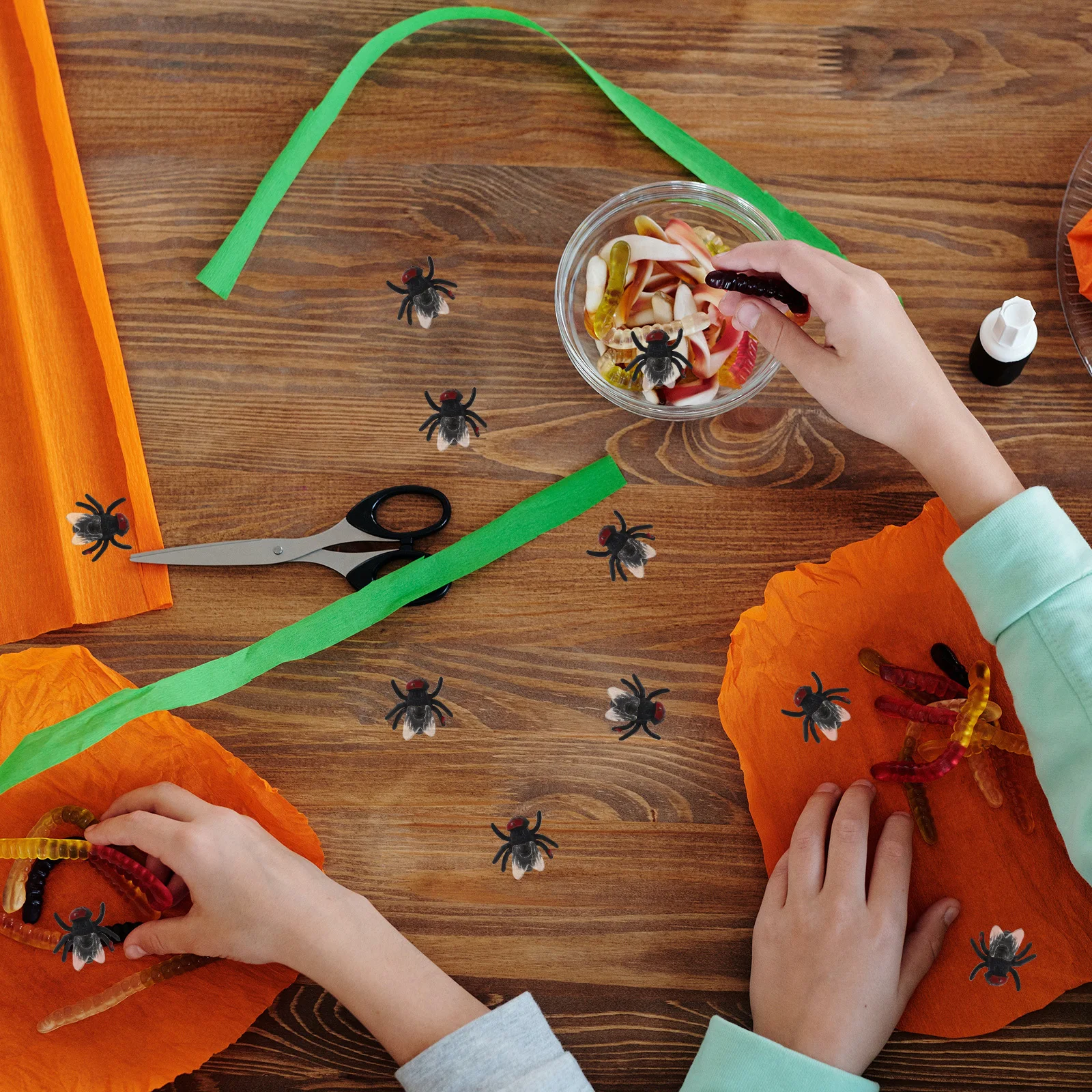 

50 шт., реквизит для искусственных насекомых, яркие трюки на Хэллоуин, прочные пластиковые предметы для розыгрышей для фестивалей, украшения дома