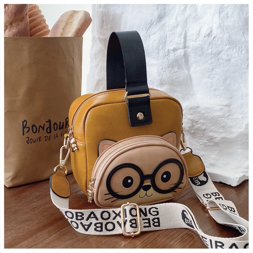 

2025 New! Women's High - End Niche Small Square Bag with Cartoon Bear Design - Wide Strap for Shoulder/Crossbody Carry