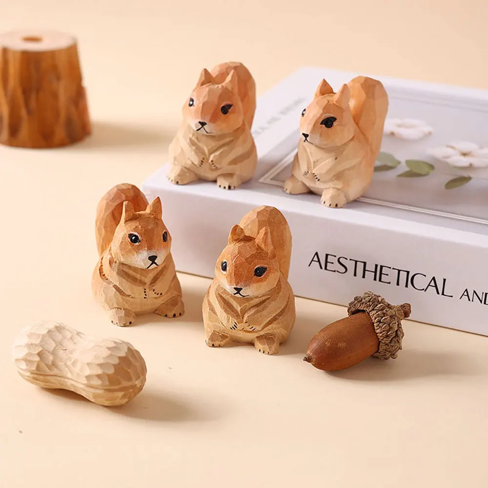 Mini Wooden Squirrel Ornaments Keychain Hand-carved Solid Wood Animal Pendant Creative Birthday Holiday Gift