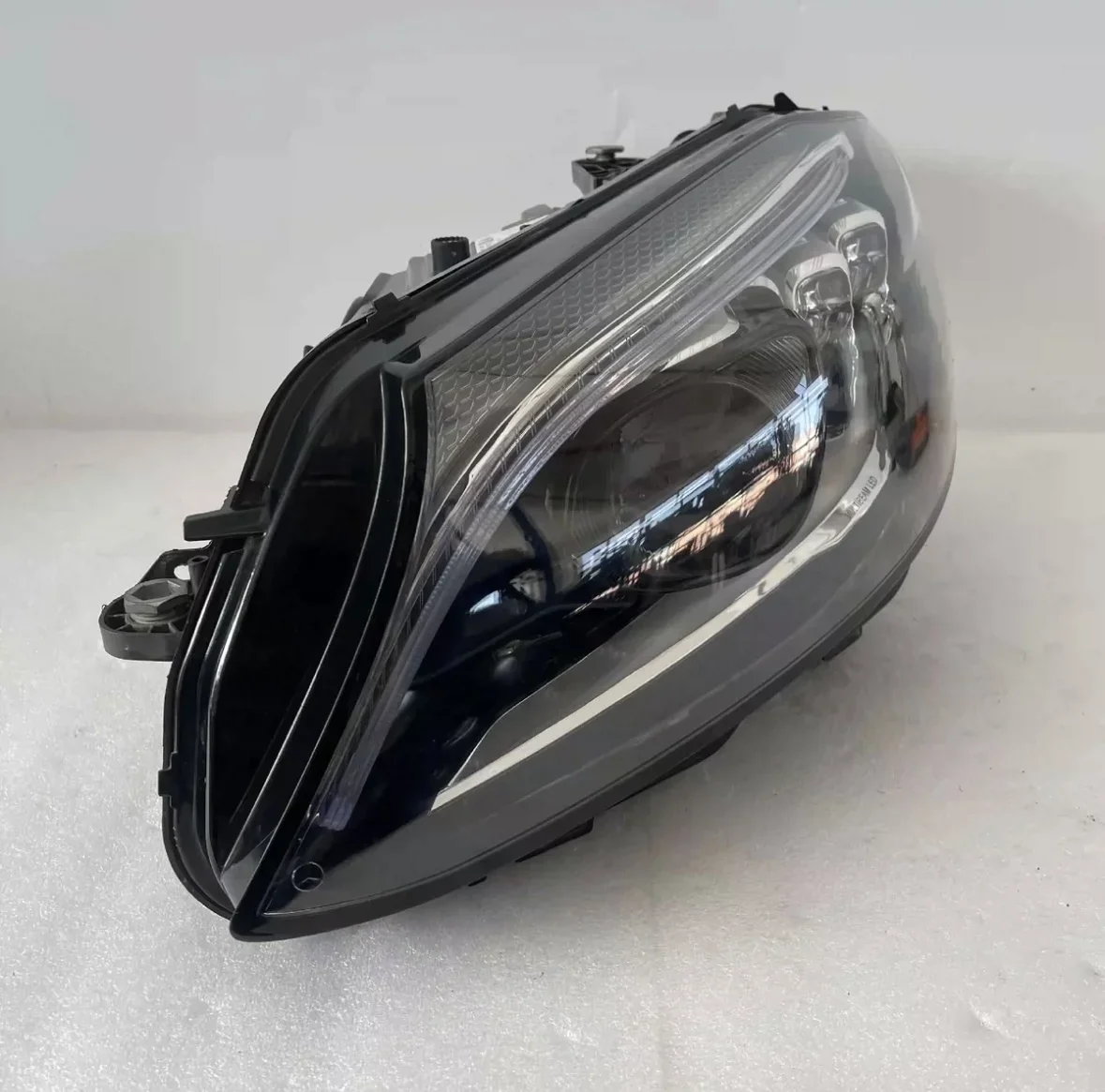 For Mercedes Benz C Class W205 Full LED Headlamp With Dynamic And With A Touch Of Blue