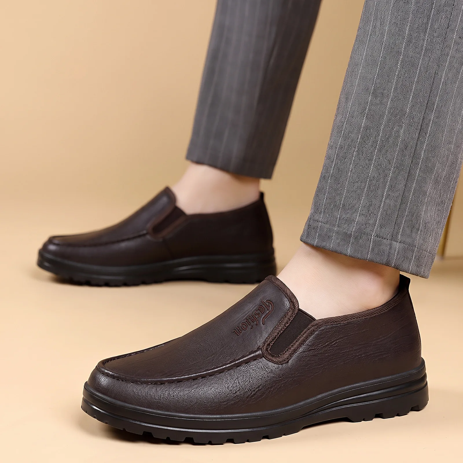 Herren Winter Warme Freizeitschuhe Slip-On mit Mikrofaser-Obermaterial, Fleece-Futter, Rutschfester Dicker Sohle, Loafer-Stil, Alltagsschuhe zum Gehen – Detail 3