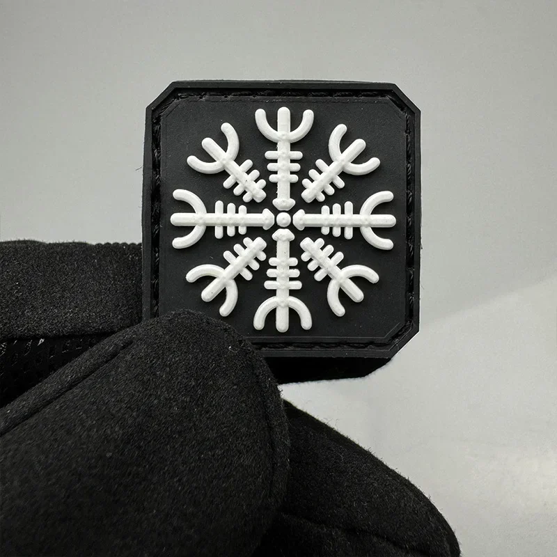 Nordic Viking Runavin Odin Compass 3D PVC Hook&Loop Patches For Clothing Outdoors Fashion Tactical Morale Badge Military Armband