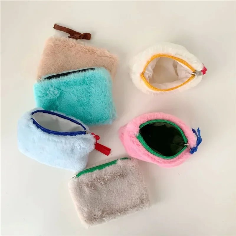 Borsa per il trucco in peluche Inverno Nuove donne Portafoglio quadrato piccolo Tinta unita Custodia carina Borsa per cosmetici con cerniera Mini portamonete per ragazze coreane