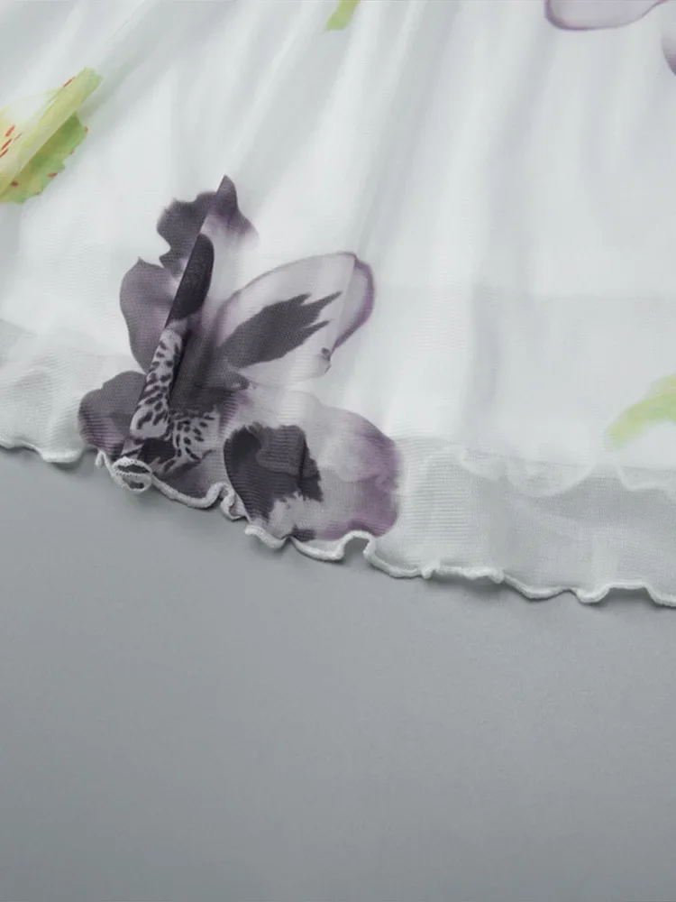 Damen-Minikleid mit Blumendruck, Neckholder-Ausschnitt, ärmellos, offener Rücken, elastische Taille, gerüschter Saum, für den Sommer, Strandurlaub – Detail 4