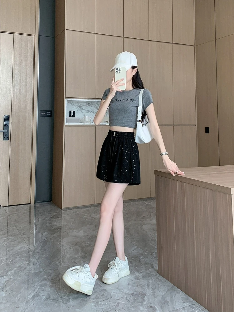 

Черные шорты с пайетками с высокой талией для женщин, лето 2026, новинка, повседневные, длиной до середины бедра, легкие, стройнящие фигуру