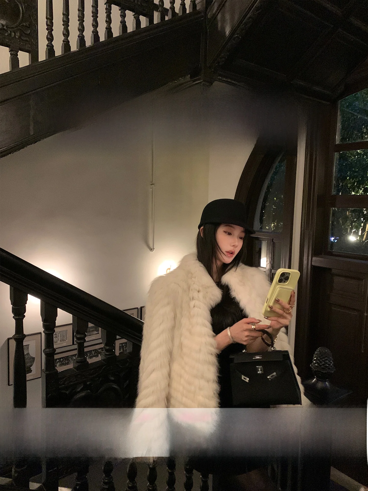 

Young Women's Luxury Fur Vest Dual Color Texture Middle GU Pelt Short Coat Young Adult Winter Fashion Thick Long Sleeve