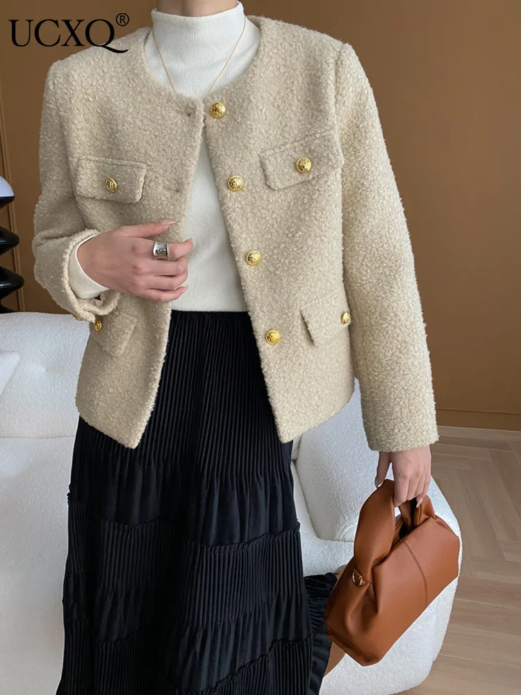 

UCXQ Elegant Woolen Coat Korean Style O Neck Gold Single Breasted All Match Fashiona Short Jacket Women 2024 Spring Autumn C1272