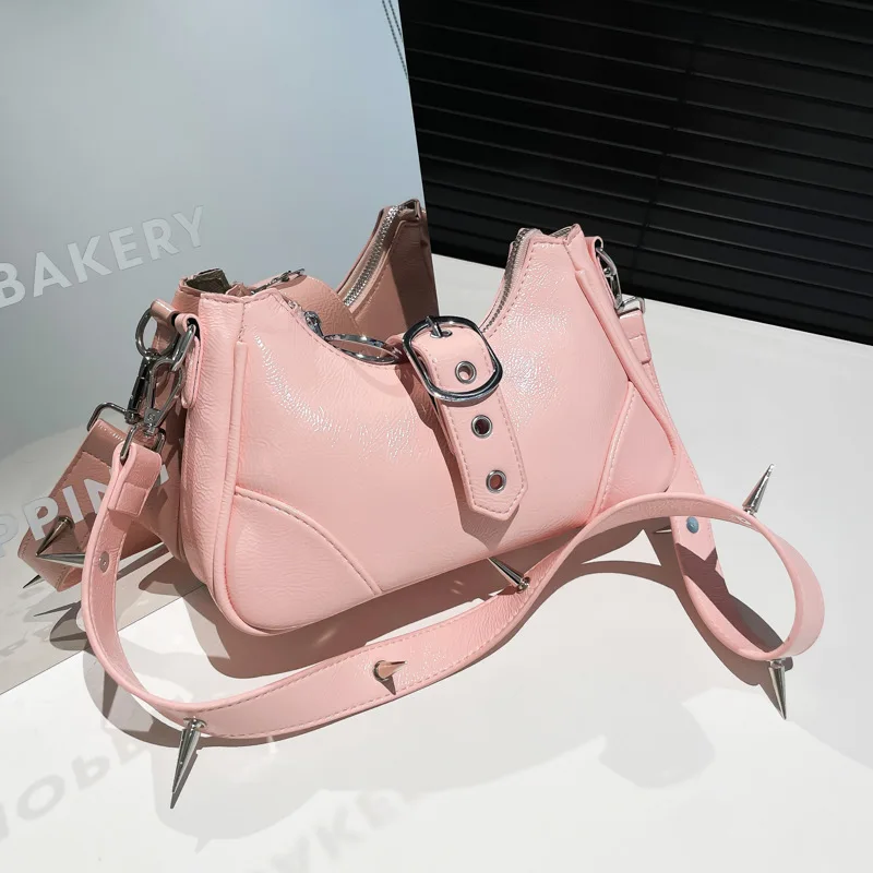 

2025 винтажные сумки через плечо Y2K для женщин, кожаные роскошные сумки-тоут с заклепками, большие вместительные дорожные сумки-тоут