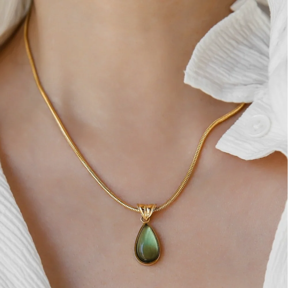 Titanium Drop Pendant Necklace Colorfast Elegant Water Drop Neck Chain Olive-green Tender French Vintage Necklace Unisex