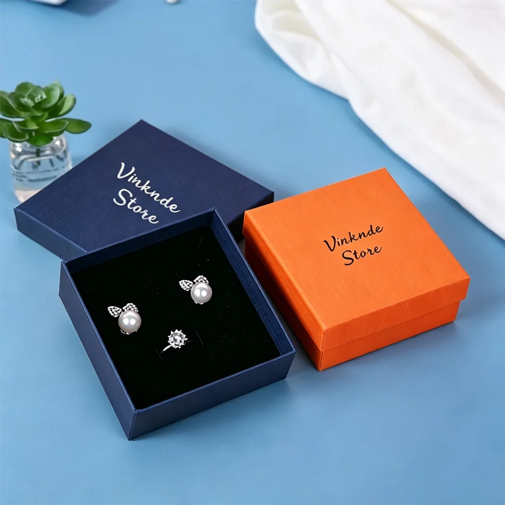

Customized 20/50/100 Bulk 10x10x3.5cm Jewelry Accessories Packaging Storage Brooch Necklace Pendant Earring Birthday Flip Boxes