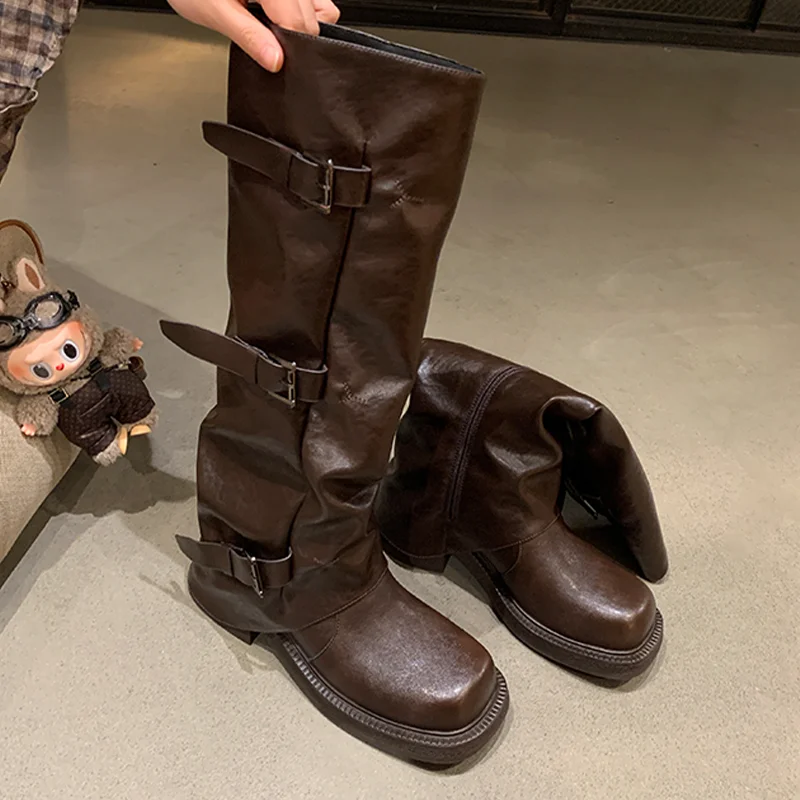 

Designer Long Women's Boots Mid Heels Fashion Buckle Shoes Winter 2025 Chunky Walking Motorcycle New Trend Leather Mujer Botas