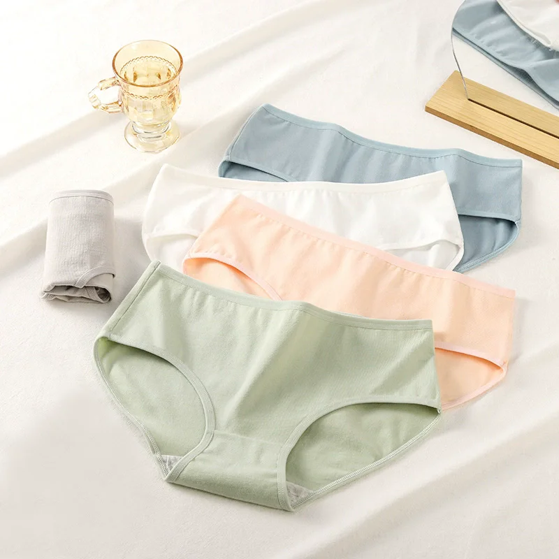 5Pcs Set Of Women's Light Colored Cotton Underwear, Solid Color Simple Casual Triangle Pants, Women's Elastic Sports Underwear