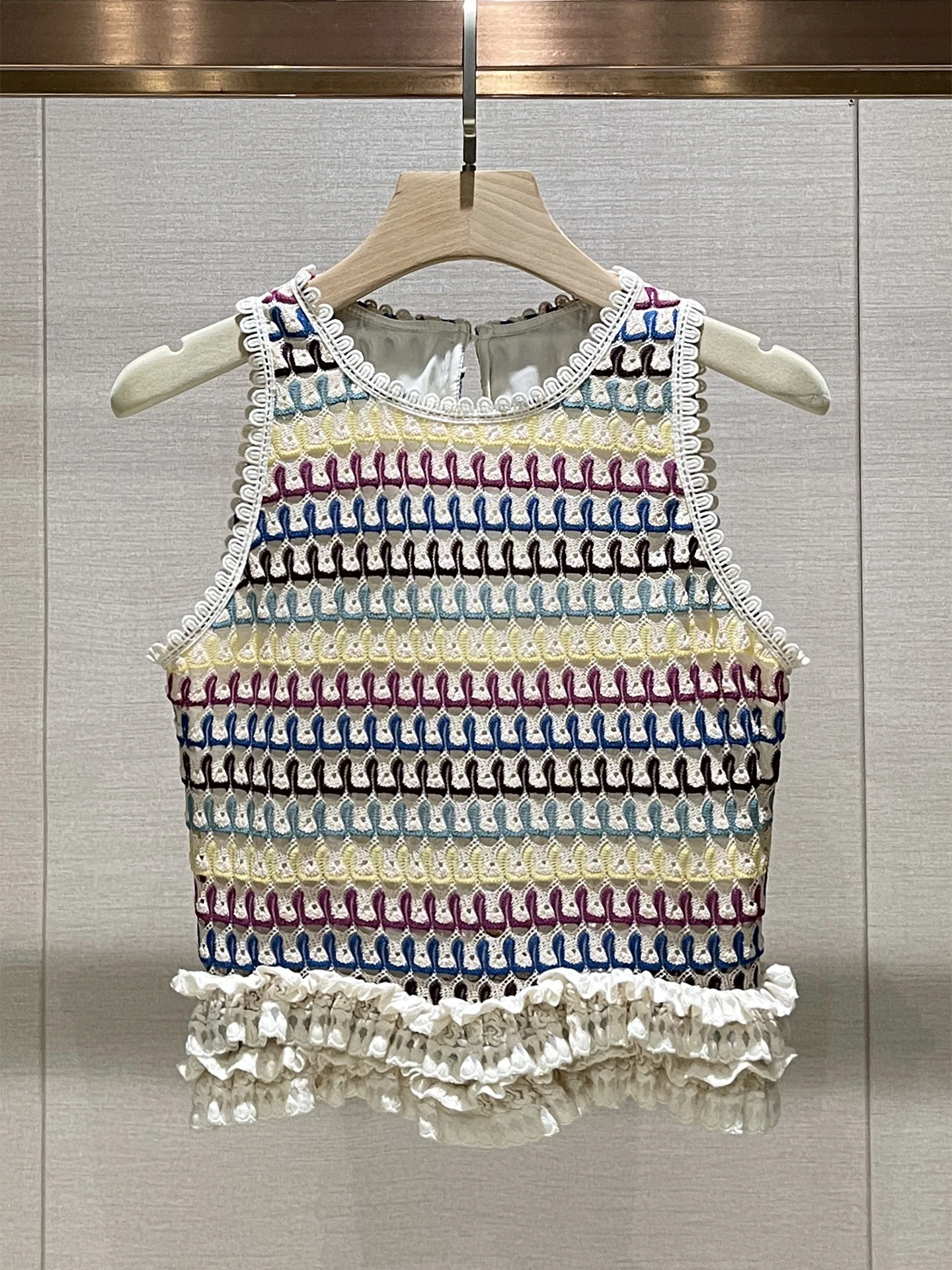 

Потрясающий женский вязаный топ с круглым вырезом и ажурным узором, в радужную полоску, летний, модный, для повседневной носки, облегающий.