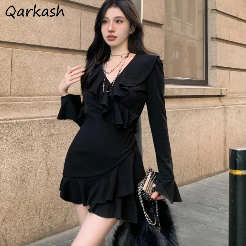 Long Flare Sleeve V-neck Mini Dresses Women Ruffles Elegant Solid Slim A-line Flattering Waist Sexy Streetwear Bodycon Casual