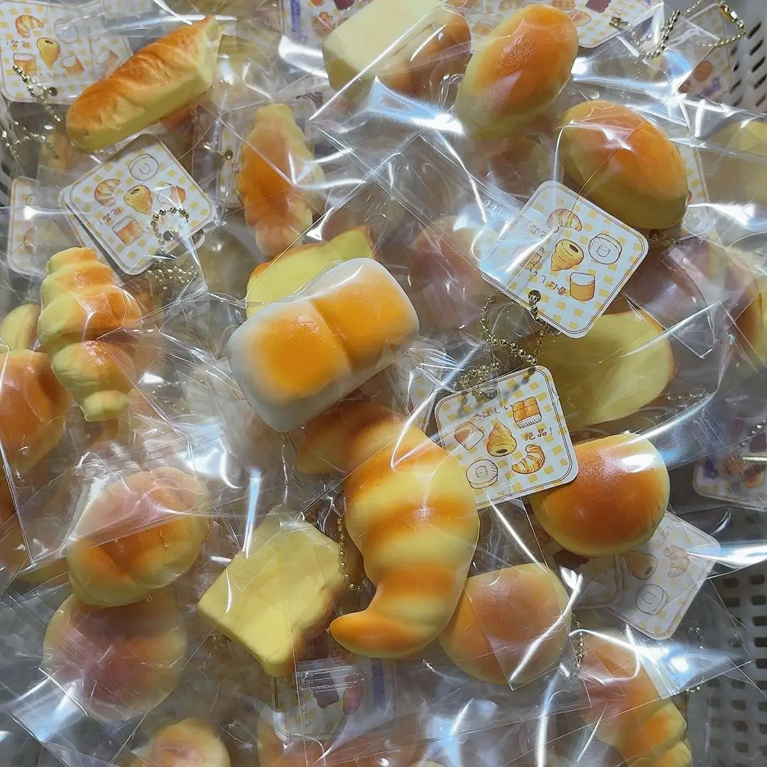 

Wet and soft feel slow simulation buns mixed slow rebound pu student gift decompression model props suck fingers