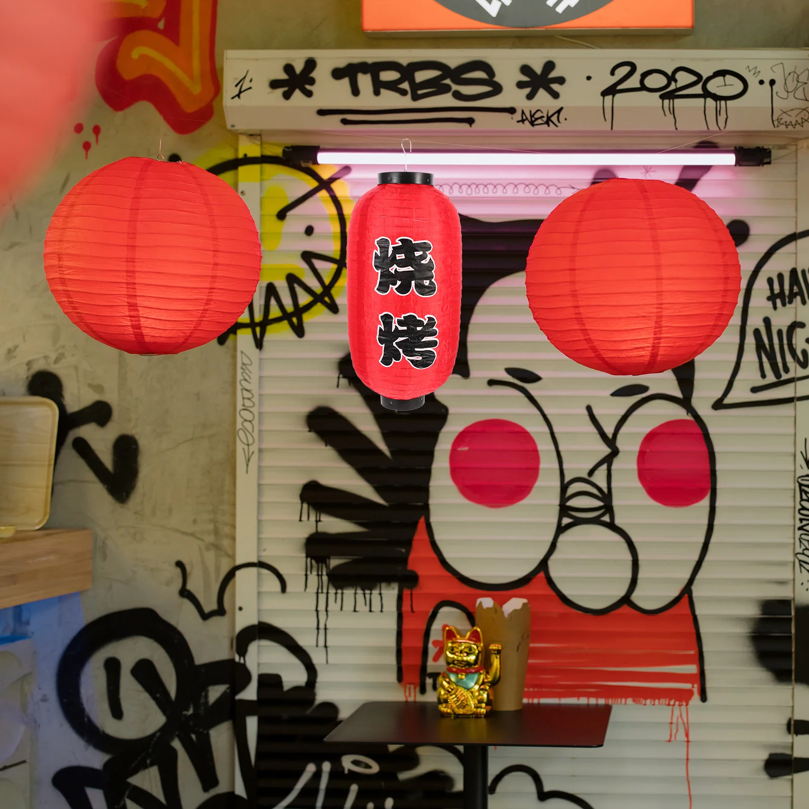 

2Pcs Japanese Restaurant Lantern Decor Waterproof Hanging Ornament for Indoors Outdoors Parties Gardens Decorative Lighting