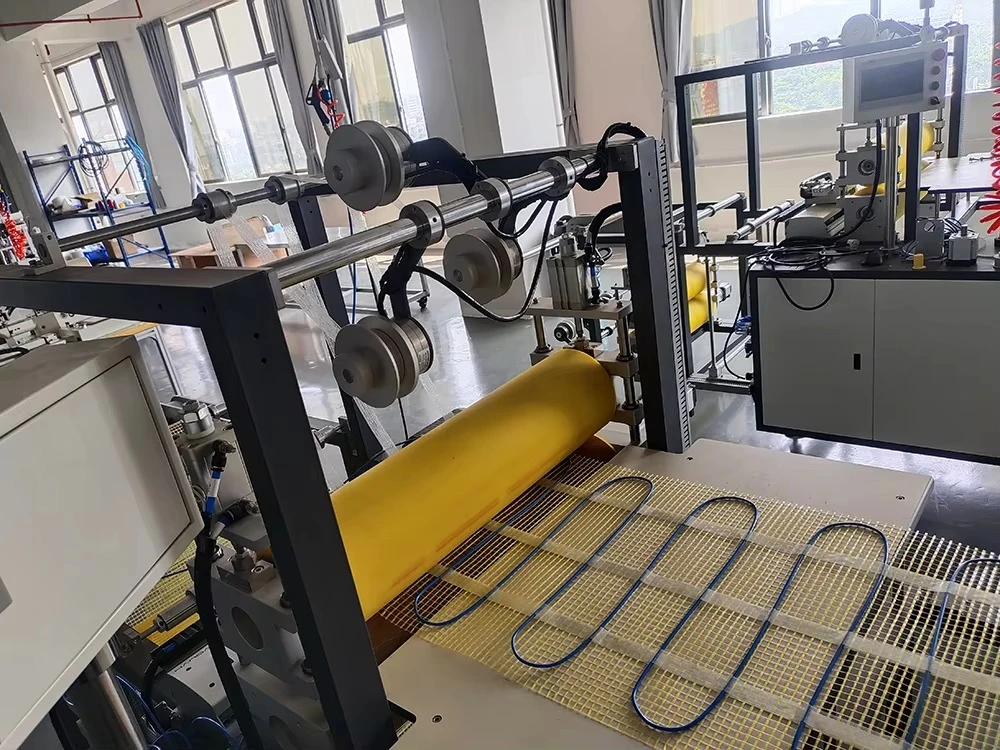 Máquina de piso radiante de piso radiante totalmente automática com motor central e componentes de engrenagem