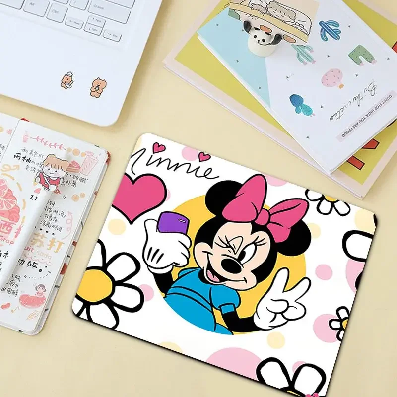 Disney minnie mouse tapete de mesa pequeno estudante mousepad computador teclado almofada jogos tapete de mesa para pc mouse tapete