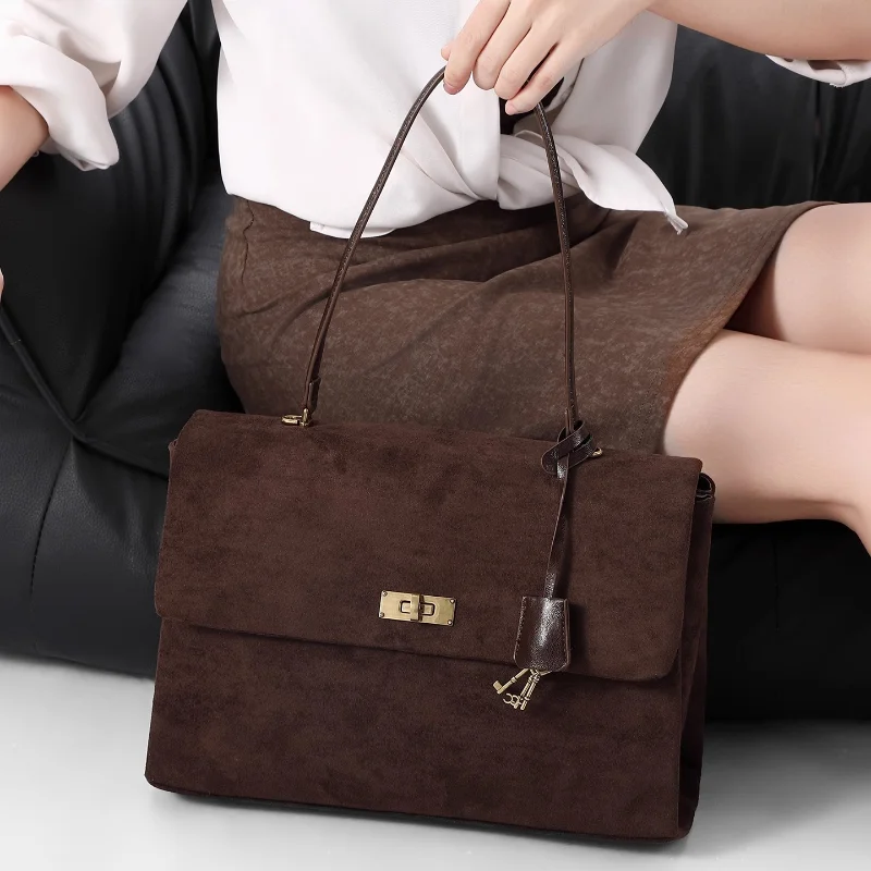 

Brown Suede Handbag Vintage Gold Lock Shoulder Bag Women Postman Briefcase Elegant Commuter Satchel Fashion Retro Crossbody Bag
