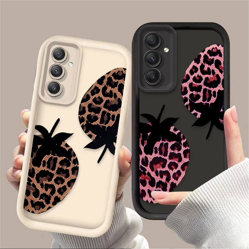 Luxury Leopard Print Strawberry Case for Samsung Galaxy A35 A55 A15 A25 A16 A06 A05 A05S A24 A13 A23 A12 A22 A32 A52 A71 A51 4G