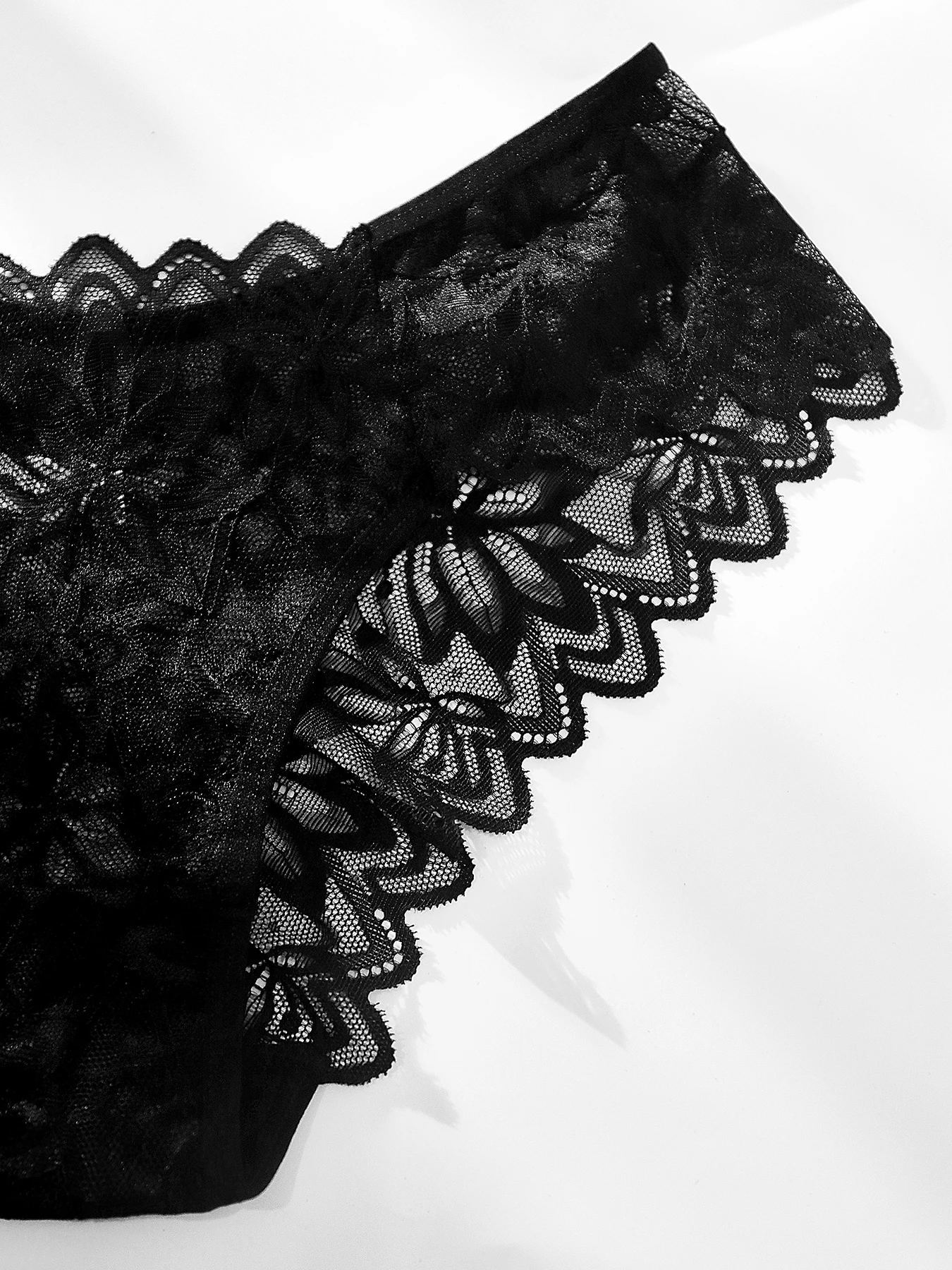 Conjunto de 3 Cuecas Femininas em Renda Preta | Conforto Diário e Respirabilidade