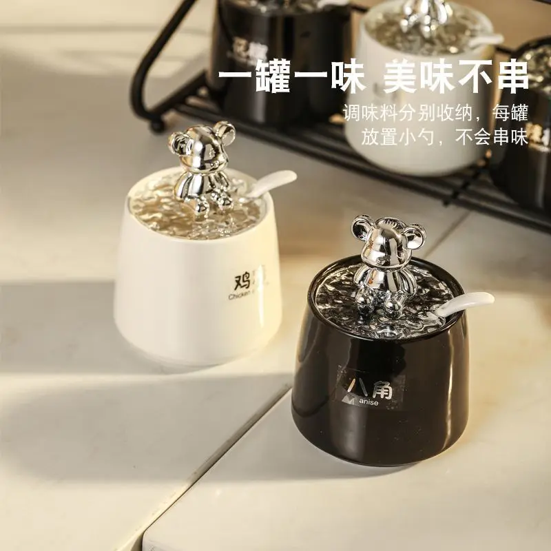 Conjunto completo de cozinha preto, branco e cinza de temperos, garrafa e caixa de temperos, combinação doméstica