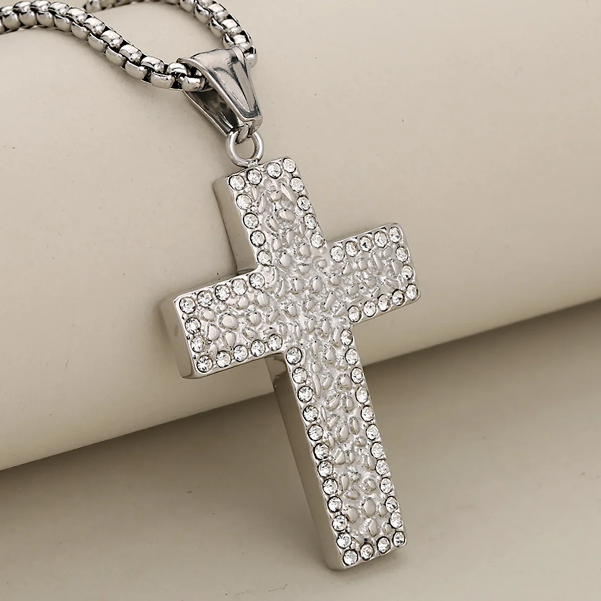 Daily All-Match Stainless Steel Gold-Plated Diamond Cross Pendant Necklace for Women and Men, Daily Clavicle Necklace
