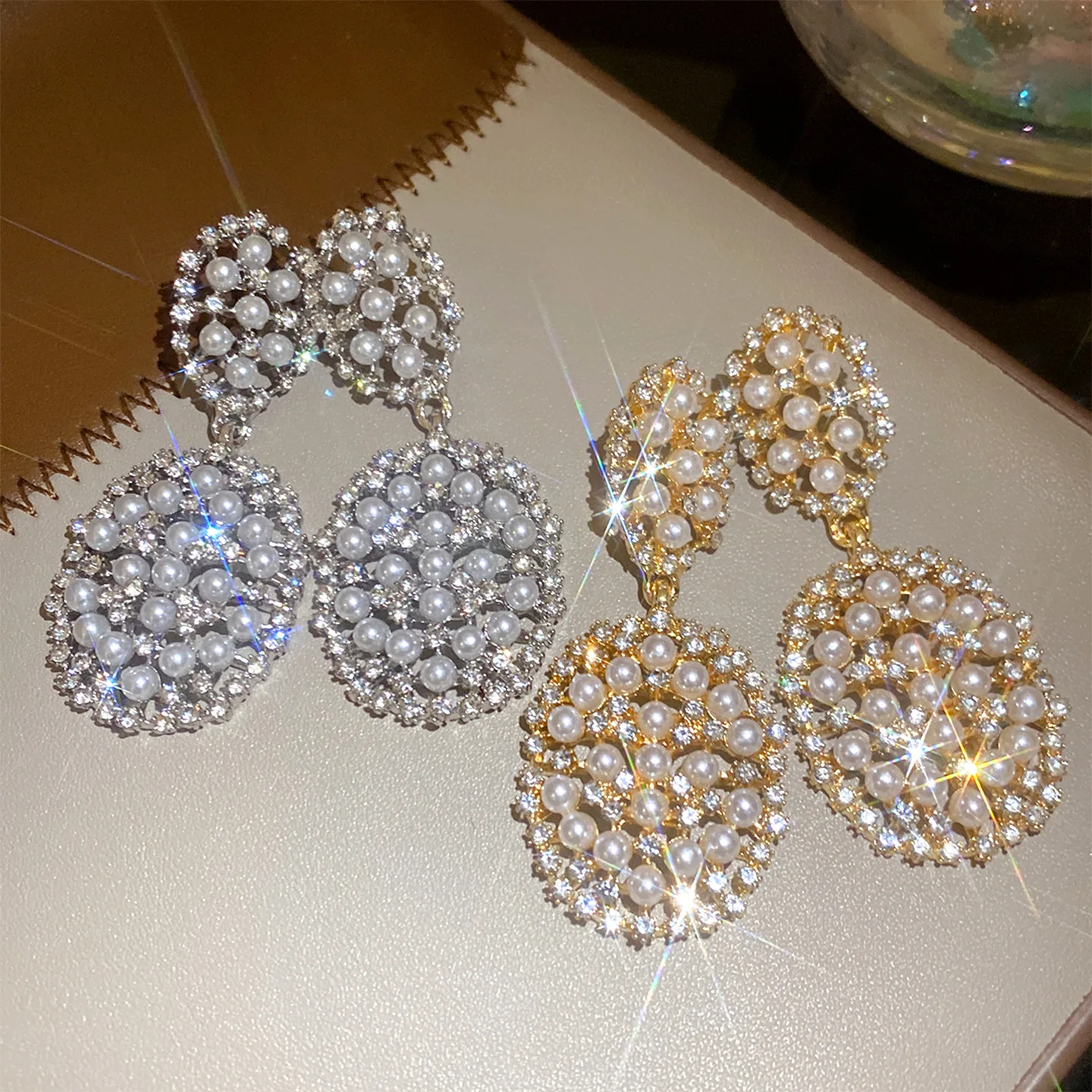 Faux Pearl Rhinestone Dangle Earrings Hollow Round Double‑Layer Drop Earrings Statement Wedding Party Ear Jewelry for Women